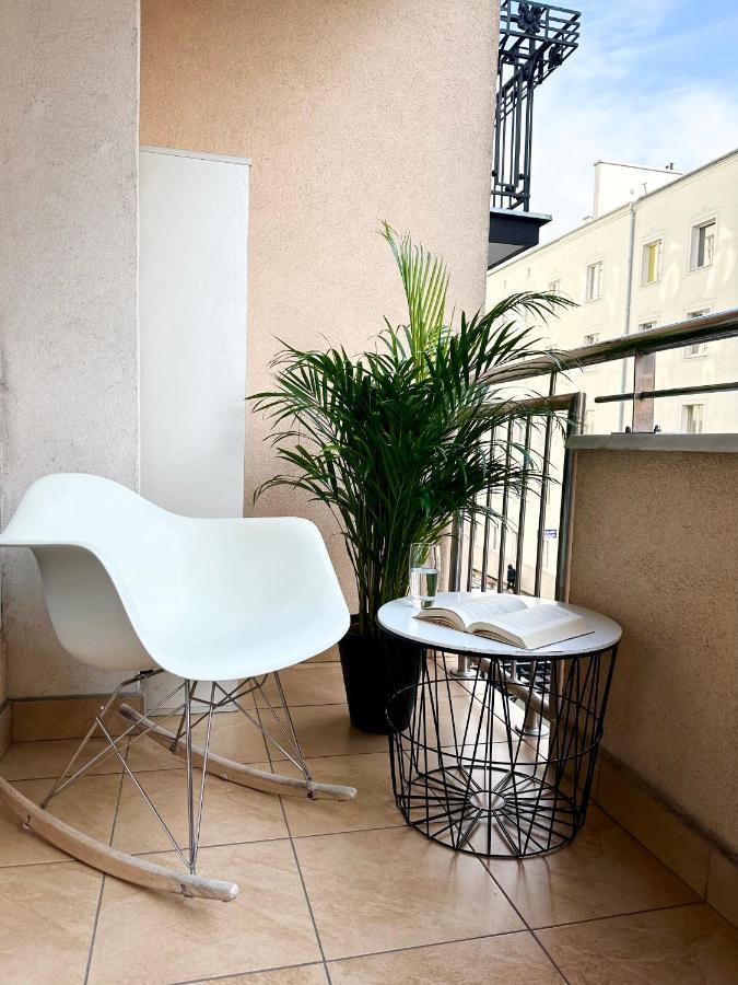 Charming Apartment In The City Center Varşova Dış mekan fotoğraf