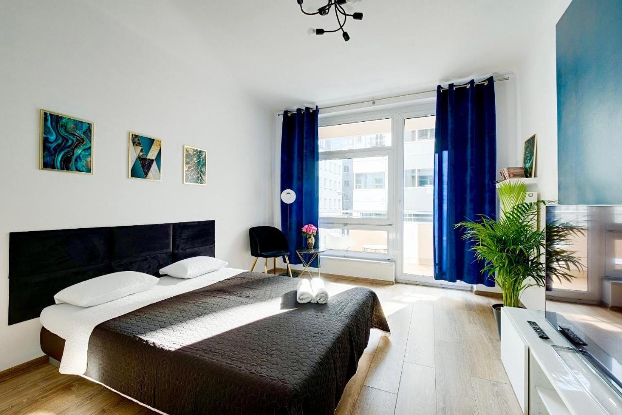 Charming Apartment In The City Center Varşova Dış mekan fotoğraf