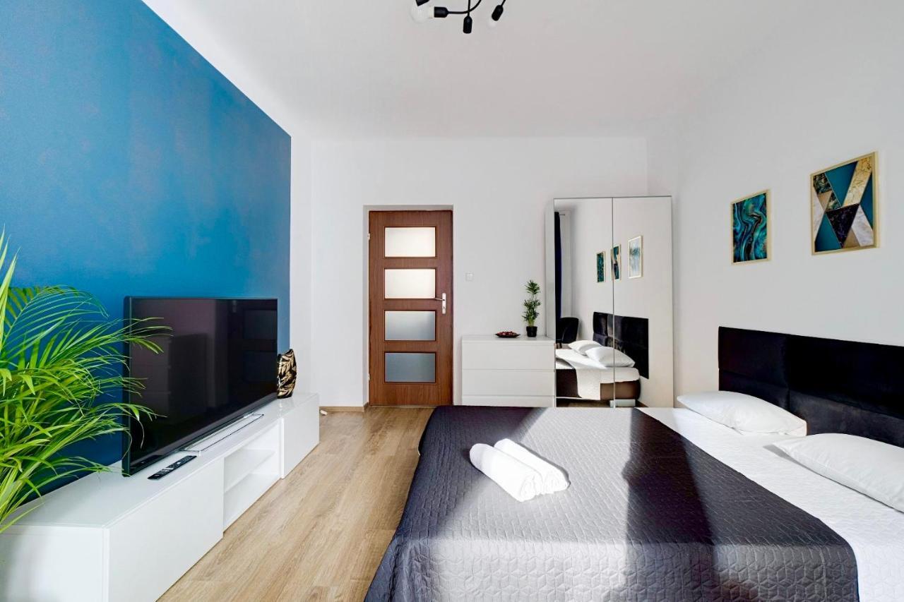 Charming Apartment In The City Center Varşova Dış mekan fotoğraf