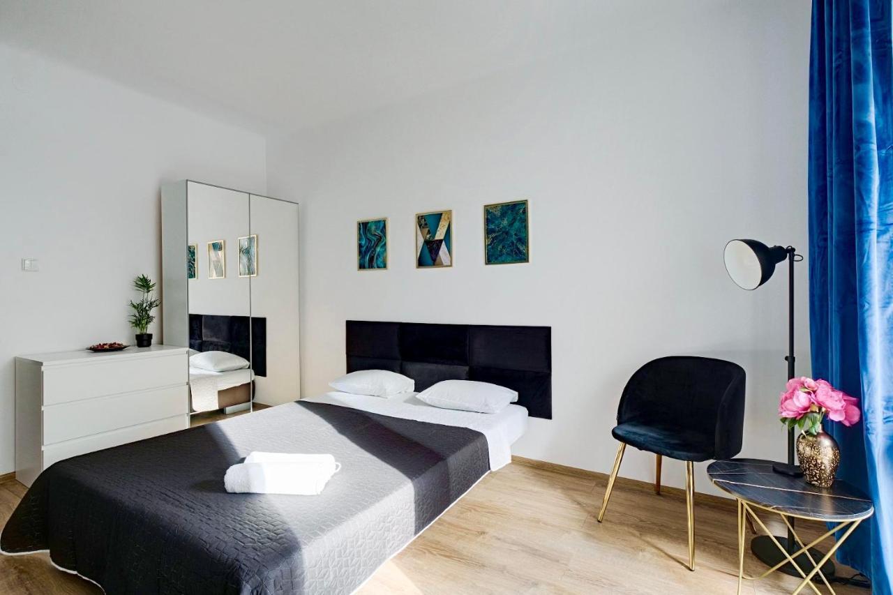 Charming Apartment In The City Center Varşova Dış mekan fotoğraf