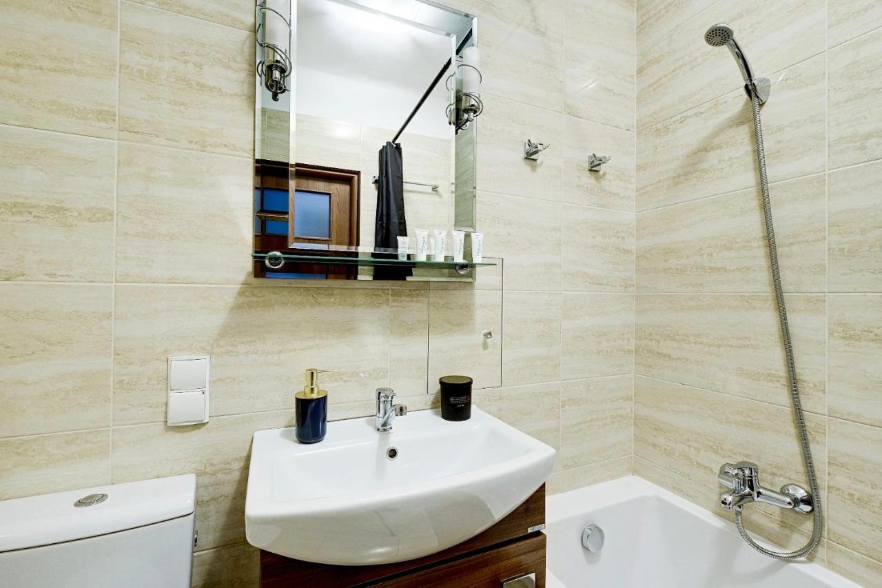 Charming Apartment In The City Center Varşova Dış mekan fotoğraf